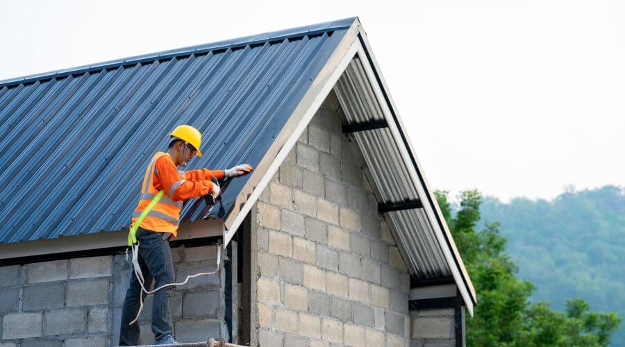 Professional residential roofers in Charlottesville, IN